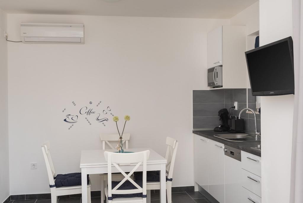 M.G Apartments Brodarica  Exterior foto