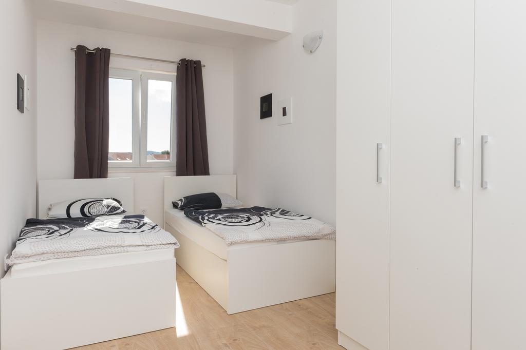 M.G Apartments Brodarica  Exterior foto